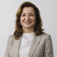 Mary Kanavoutsos Headshot